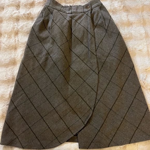 Gray Plaid Women's Skirt - Picture 1 of 3